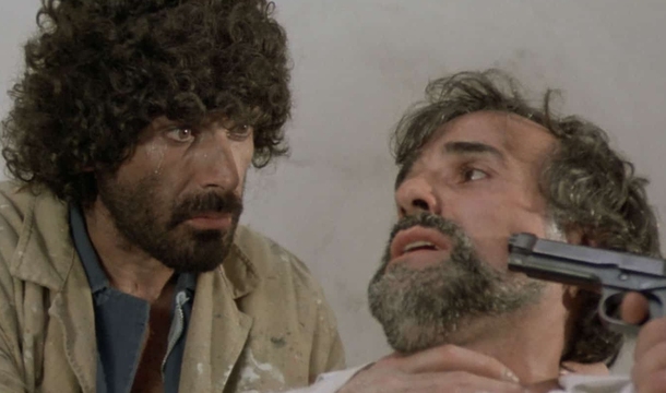 Tomas Milian und Daniel Ades in „Das Schlitzohr und der Bulle“ (© Cinestrange Extreme)