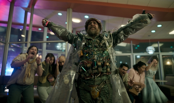 Sam Rockwell in „Good Luck, Have Fun, Don't Die“ (© Constantin Film)