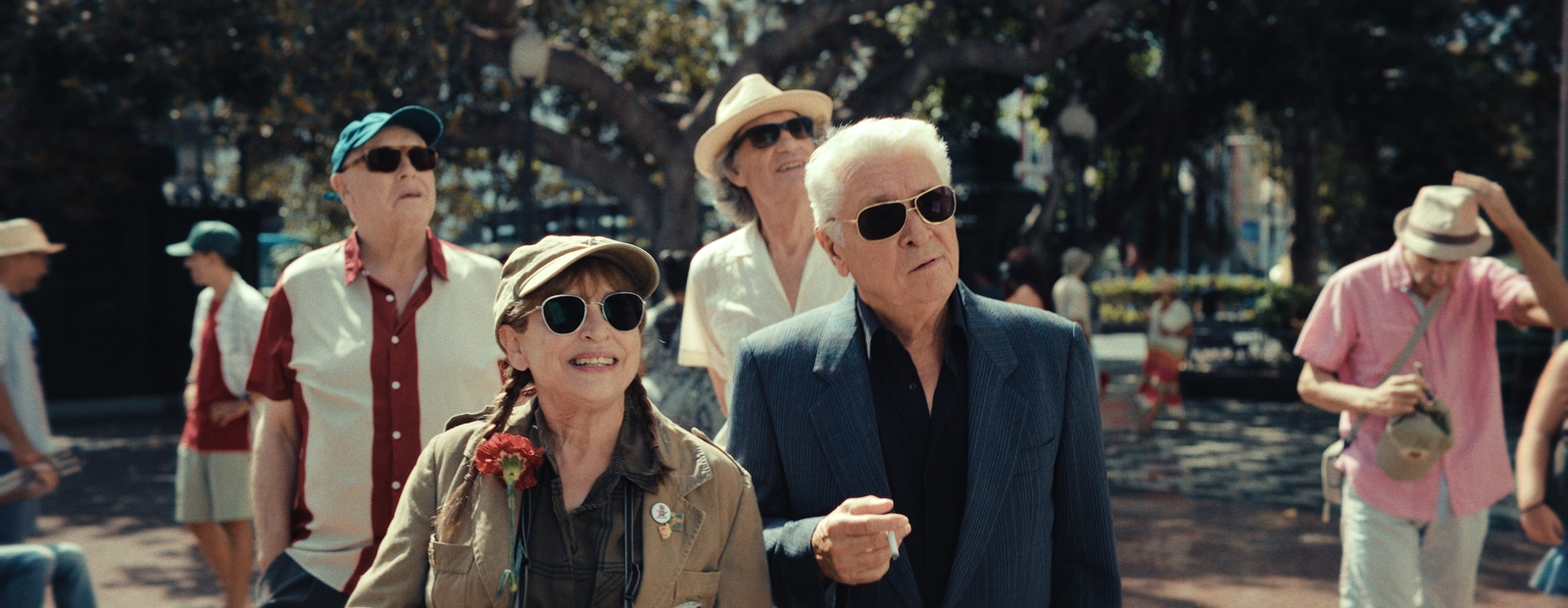 Thomas Thieme, Katharina Thalbach, Winfried Glatzeder, Henry Hübchen in „Kundschafter des Friedens 2“ (© Majestic)