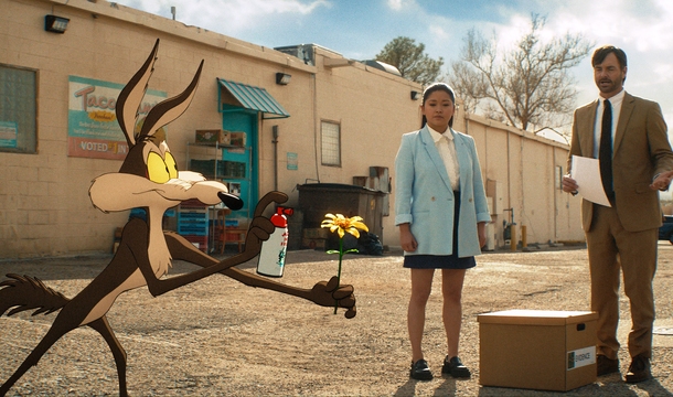 Lana Condor und Will Forte in „Coyote Vs ACME“