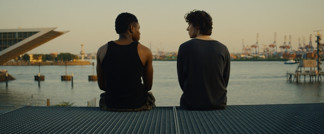 Fatih Akin nach „Amrum“: „Druck“-Star Eren M. Güvercin und Newcomerin Mariam Dawoud tragen „Geister“ – Kinostart im November