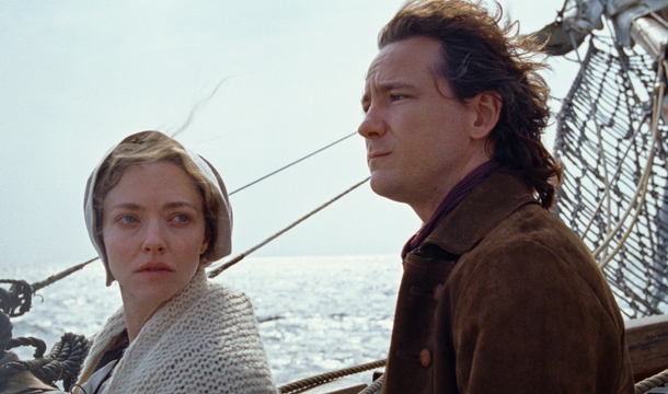 Amanda Seyfried und Lewis Pullman in „The Testament Of Ann Lee“ (© Walt Disney)
