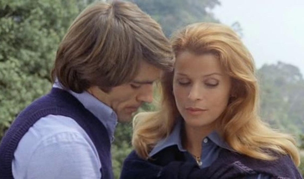 Luc Merenda und Senta Berger in „Der Mann ohne Gedächtnis“ (© Constantin Film)