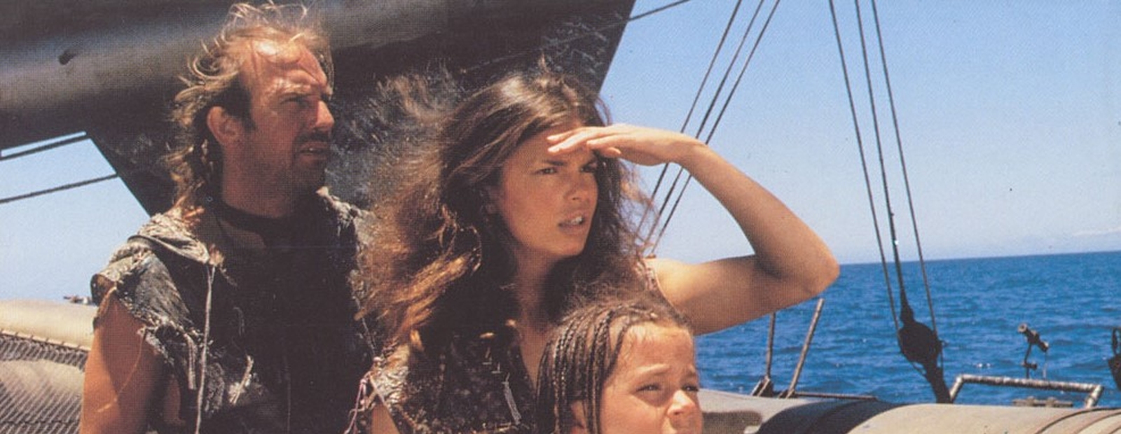 Kevin Costner, Jeannie Tripplehorn und Tina Majorino in „Waterworld“ (© UIP)