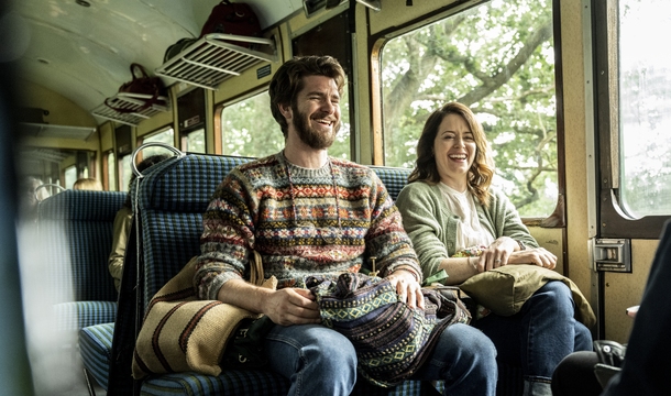 Andrew Garfield und Claire Foy in „Der Wunderweltenbaum“ (© Leonine Studios)
