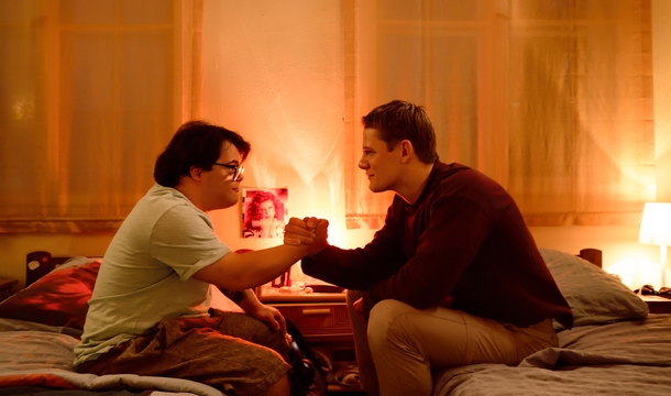 Frangiskos Kakoulakis und Max von der Groeben in „Das gewisse Etwas“ (Constantin Film)